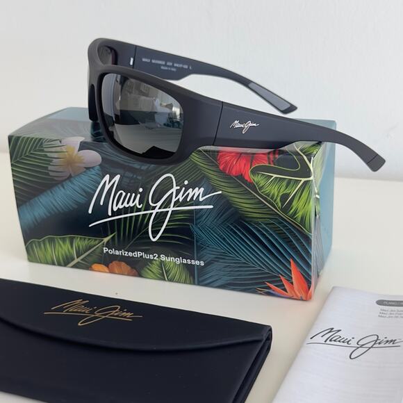 Maui Jim Maukele Sunglasses Black Gray Polarized MJ0682S-001 Made In Italy - Picture 3 of 10